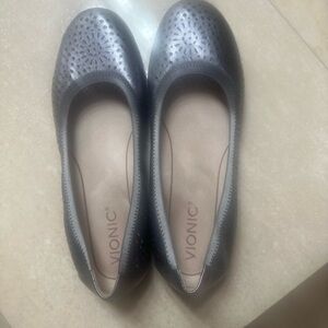 Vionic Ballet Slippers, size 8, hardly worn